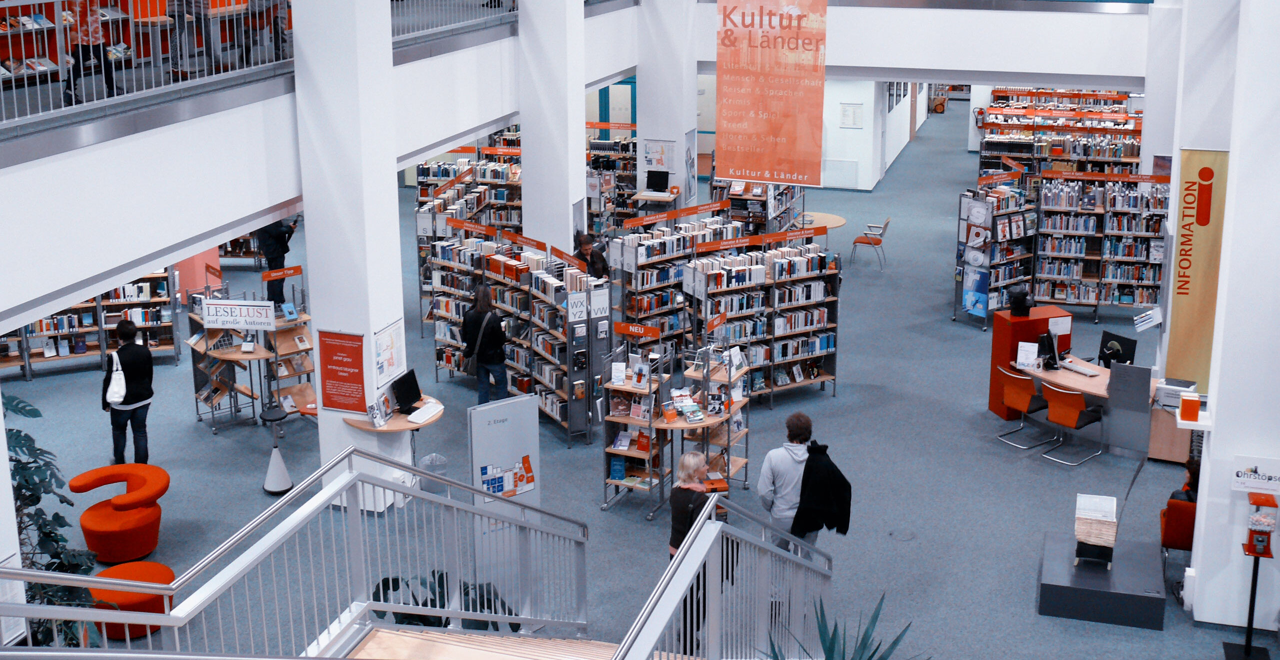 Blick in die Stadtbibliothek