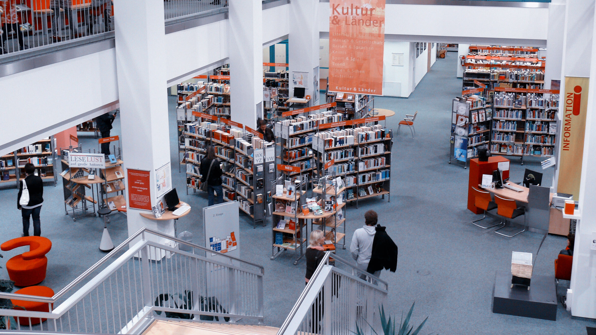 Blick in die Stadtbibliothek